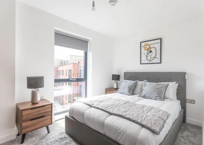 Zeni Ouse Court 2bed Flat With Balcony York