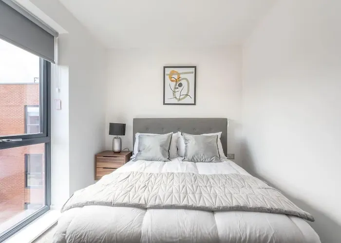 Zeni Ouse Court 2bed Flat With Balcony * York