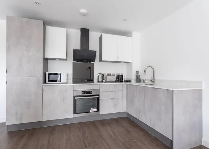 Apartament Zeni Ouse Court 2bed Flat With Balcony