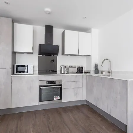 Apartment Zeni Ouse Court 2bed Flat With Balcony